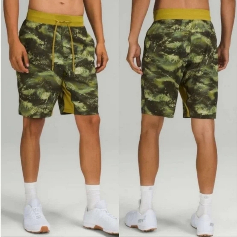 Lululemon Mens Small T.H.E. THE Linerless 9" Green High Drive Athletic Shorts